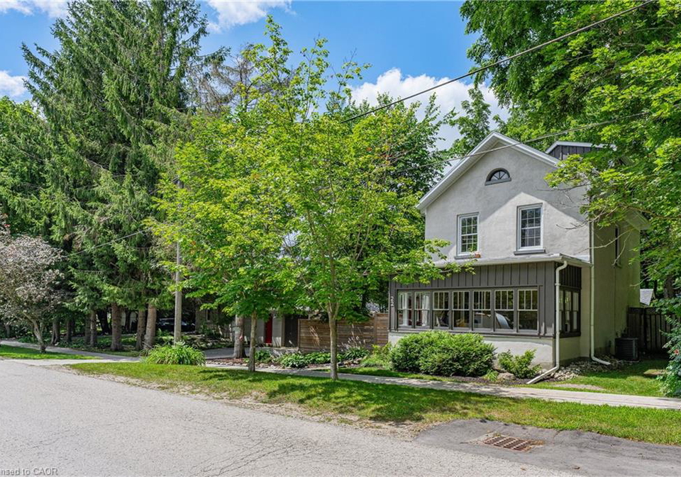 22-sophia-street-elora-ontario-40851415