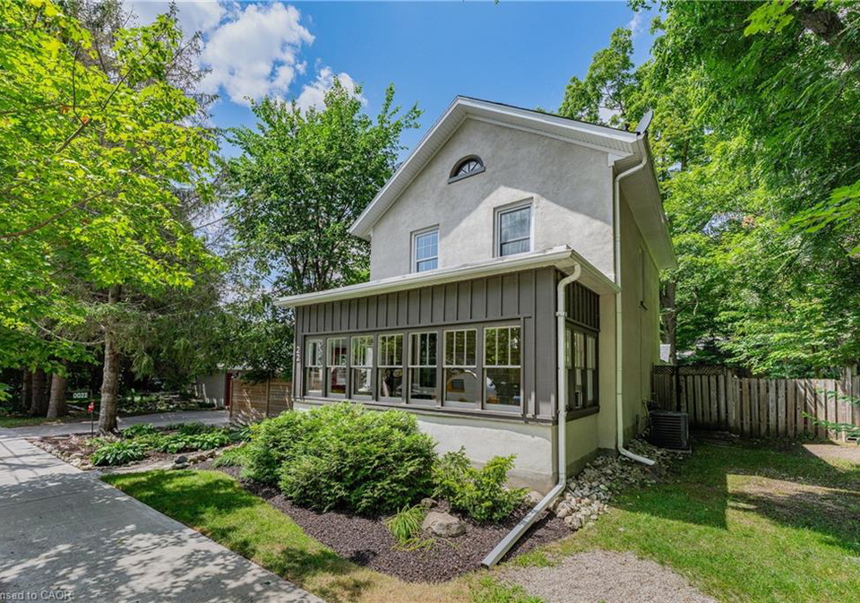 22-sophia-street-elora-ontario-40851415