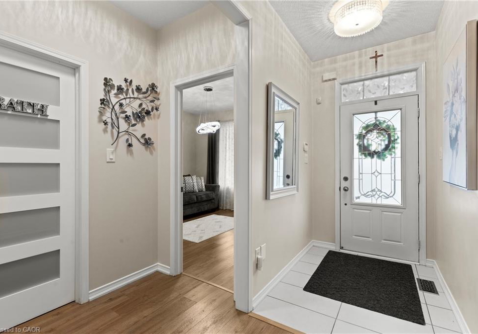 8424-mulberry-drive-niagara-falls-ontario-40851420