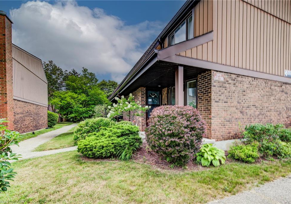 285-sandowne-drive-waterloo-ontario-40851425