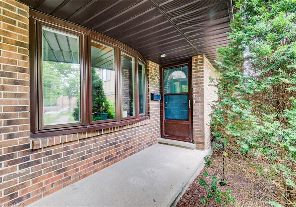 285-sandowne-drive-waterloo-ontario-40851425