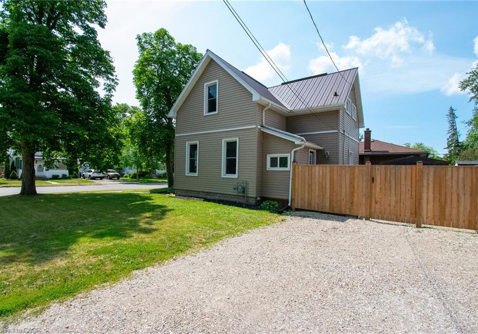 820-cedar-street-dunnville-ontario-40851440