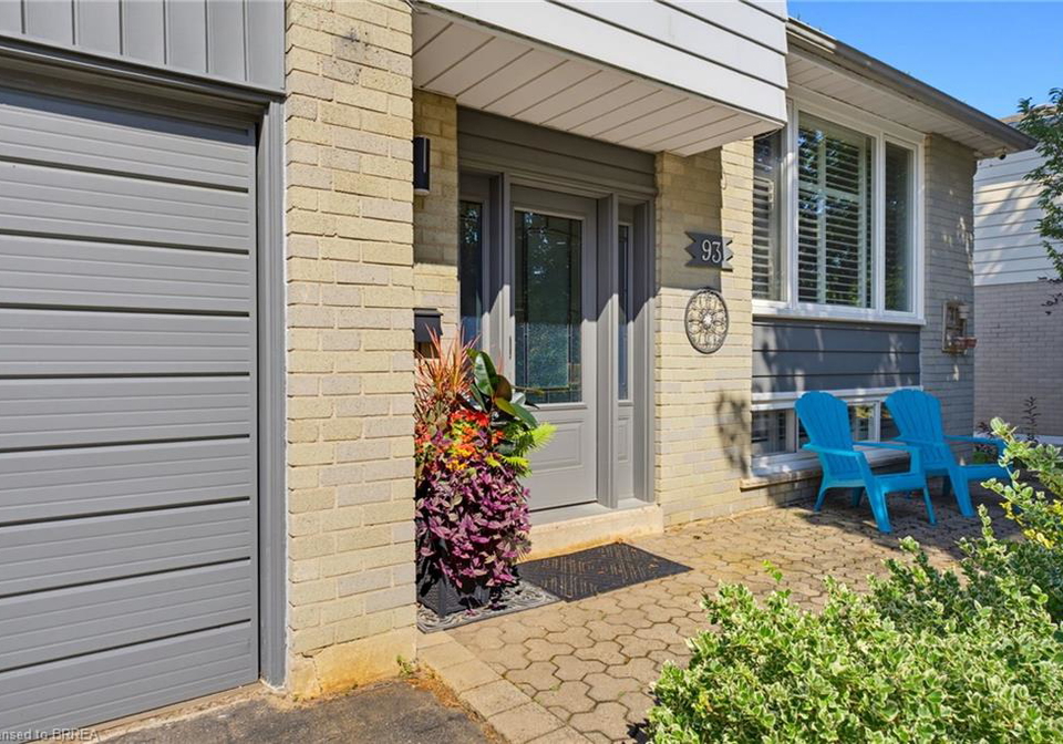 93-winding-way-brantford-ontario-40851451