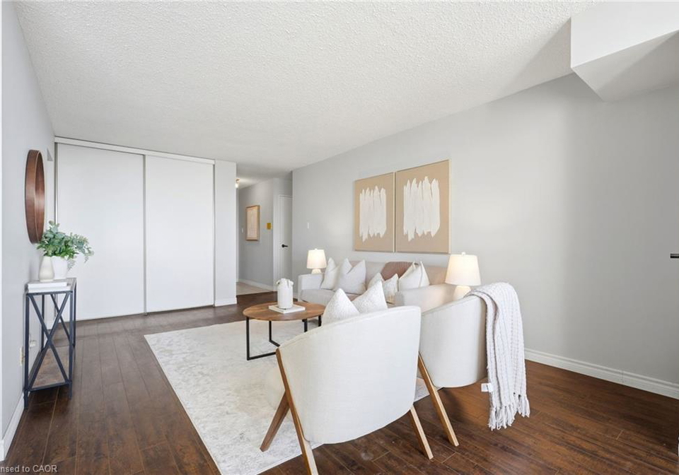 375-king-street-n-waterloo-ontario-40851503