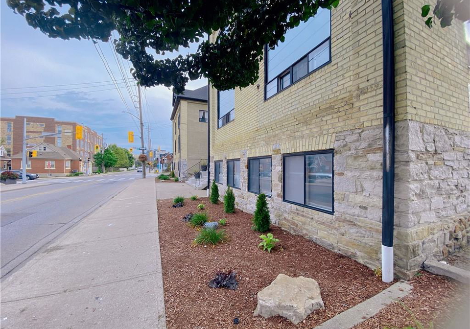 12-bridgeport-road-e-waterloo-ontario-40851526