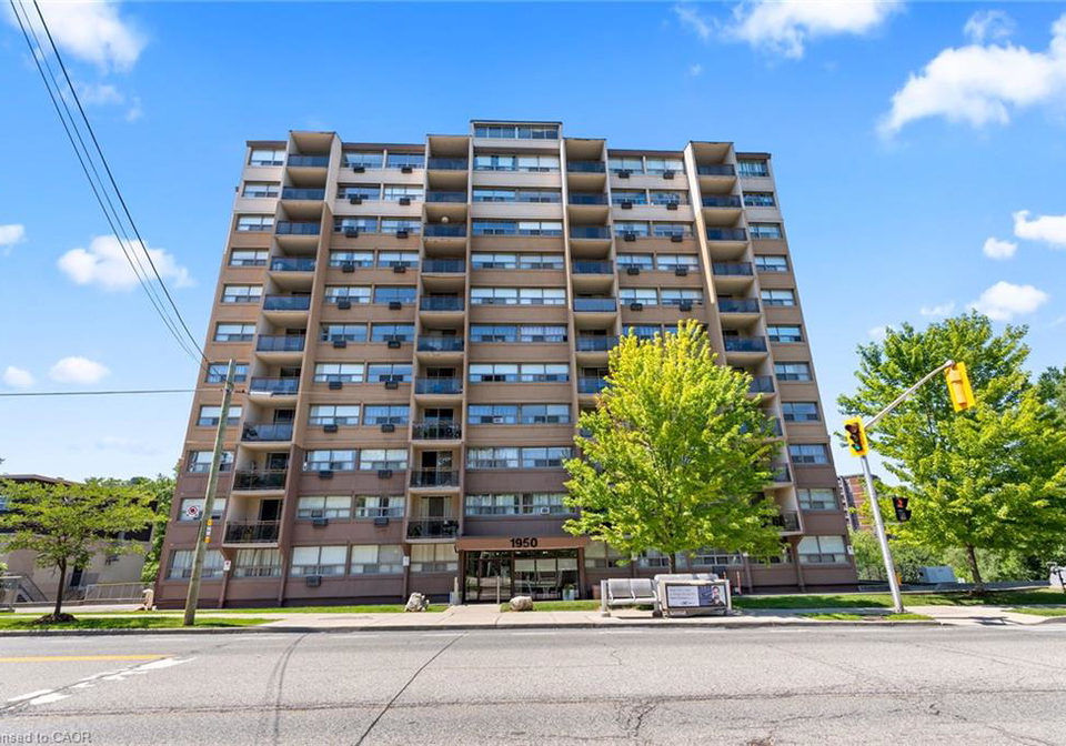 1950-main-street-w-hamilton-ontario-40851535