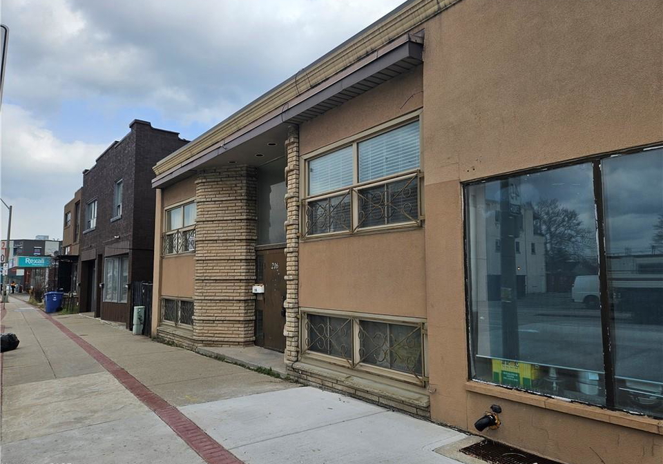 216-parkdale-avenue-n-hamilton-ontario-40851538