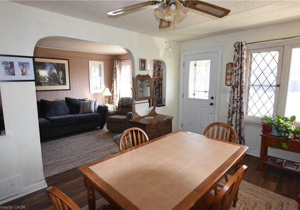 122-bruce-street-waterford-ontario-40851541