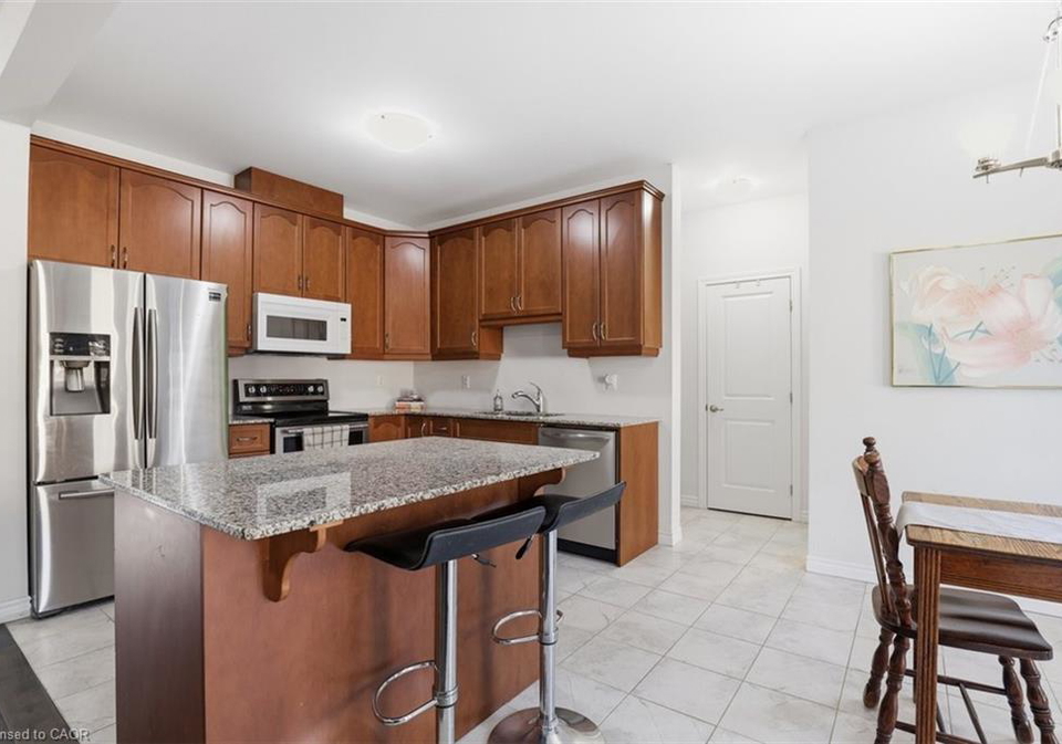 18-vic-chambers-place-paris-ontario-40851548