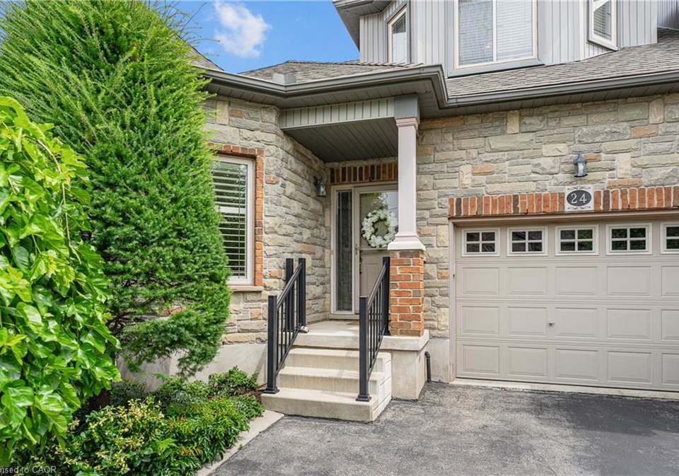 24-knack-lane-cambridge-ontario-40851664