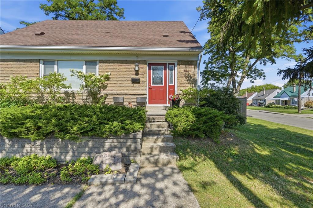 2-aintree-court-hamilton-ontario-40851718