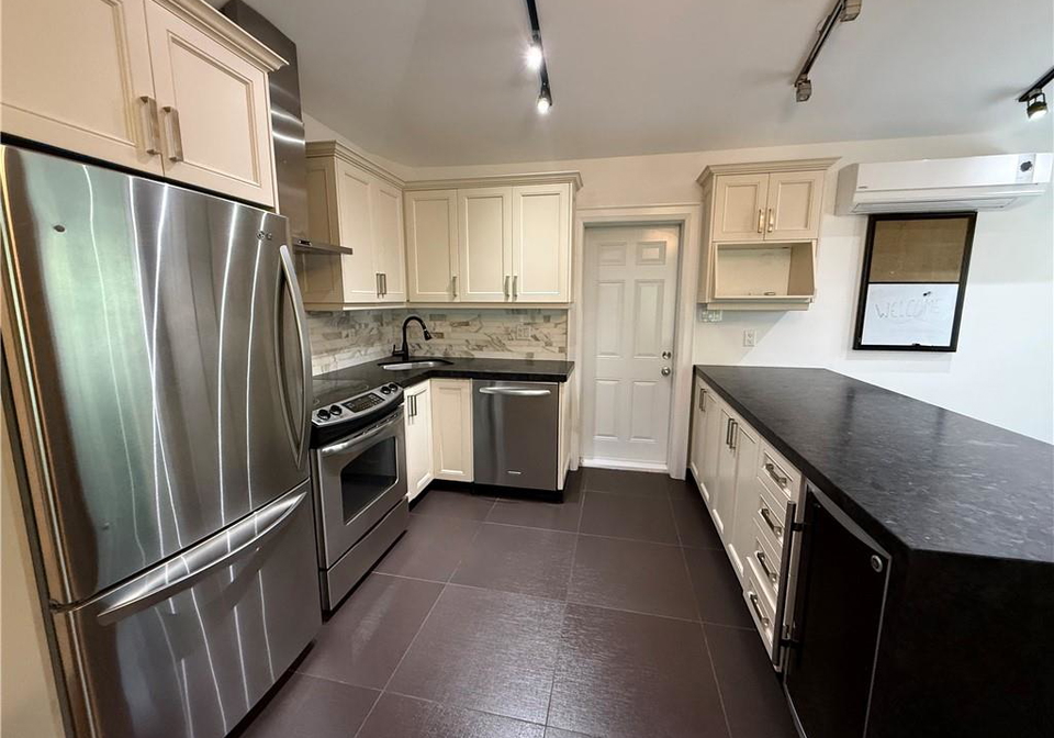 52-cameron-avenue-york-ontario-40851721