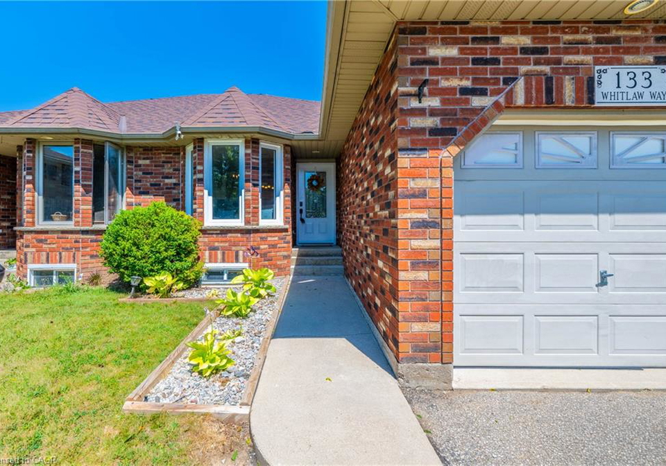133-whitlaw-way-paris-ontario-40851746