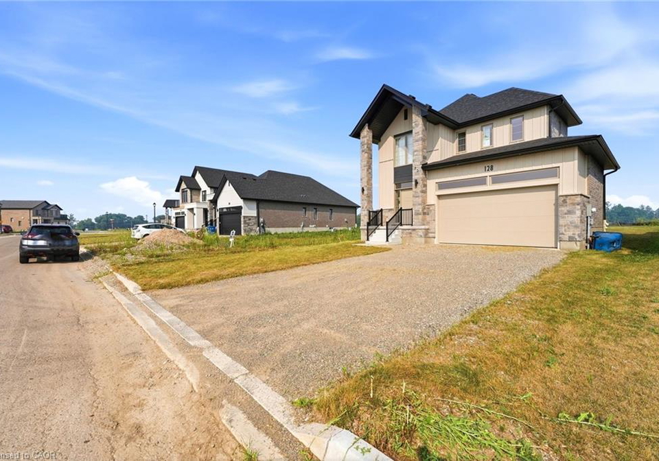 128-dempsey-drive-stratford-ontario-40851783
