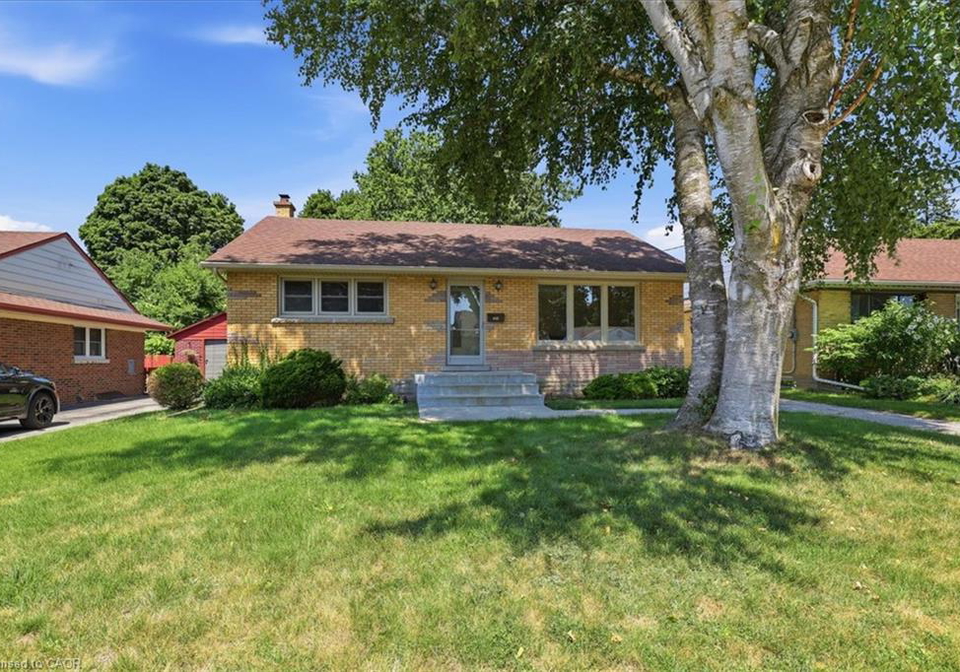 184-murdock-avenue-waterloo-ontario-40851787