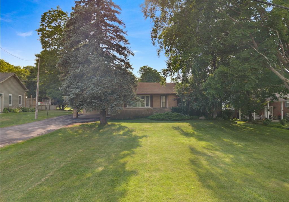 1645-king-street-st-jacobs-ontario-40851795