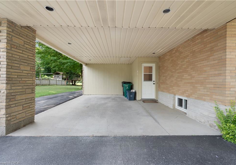 1645-king-street-st-jacobs-ontario-40851795