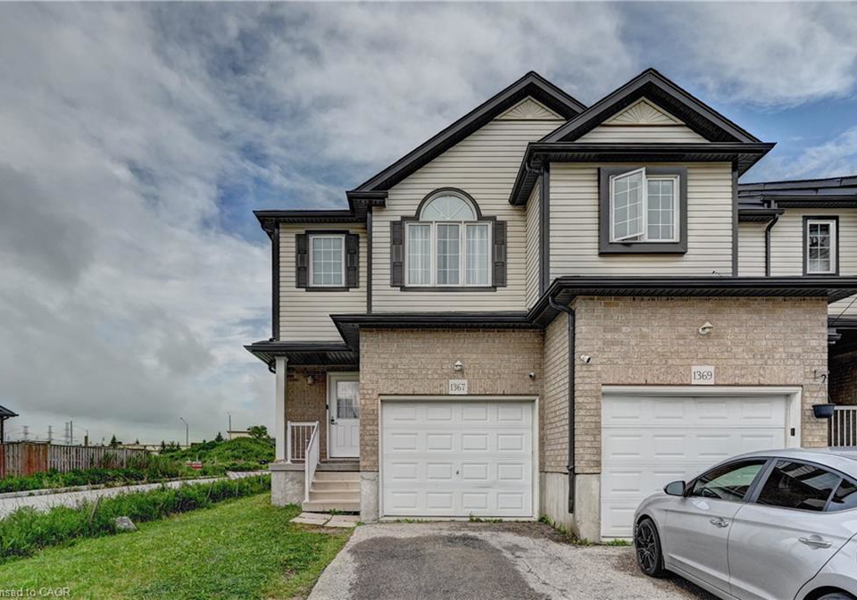 1367-countrystone-drive-e-kitchener-ontario-40851799