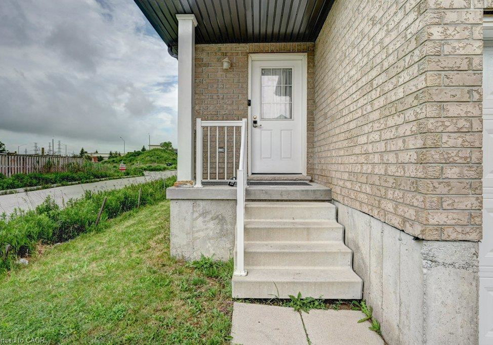 1367-countrystone-drive-e-kitchener-ontario-40851799