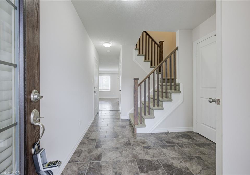 823-paris-boulevard-waterloo-ontario-40851870
