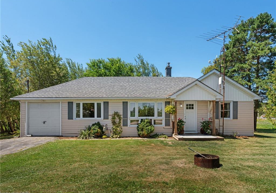 3-bousfield-lane-jarvis-ontario-40851967