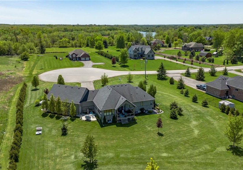 6-macneil-court-brantford-ontario-40851969
