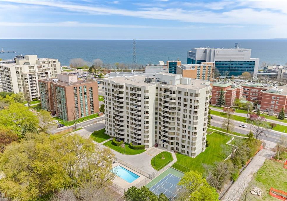1201-north-shore-boulevard-e-burlington-ontario-40851982