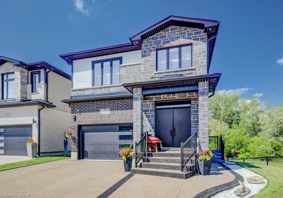 924-chapel-hill-court-kitchener-ontario-40852050