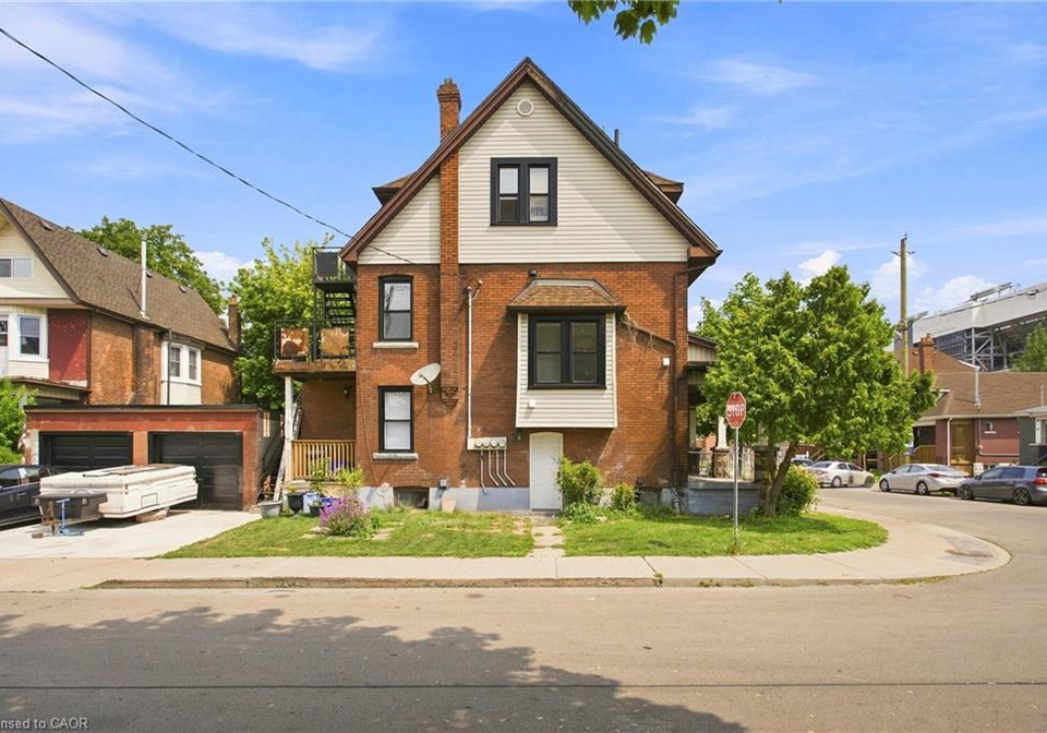 19-lottridge-street-hamilton-ontario-40852088
