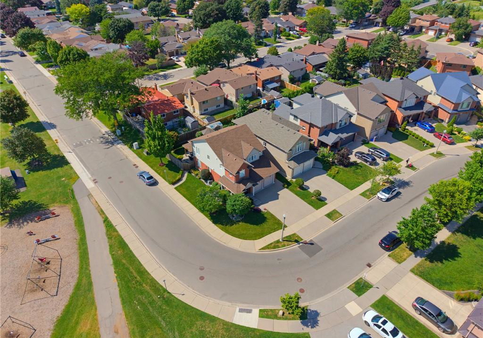 314-brigadoon-drive-hamilton-ontario-40852145