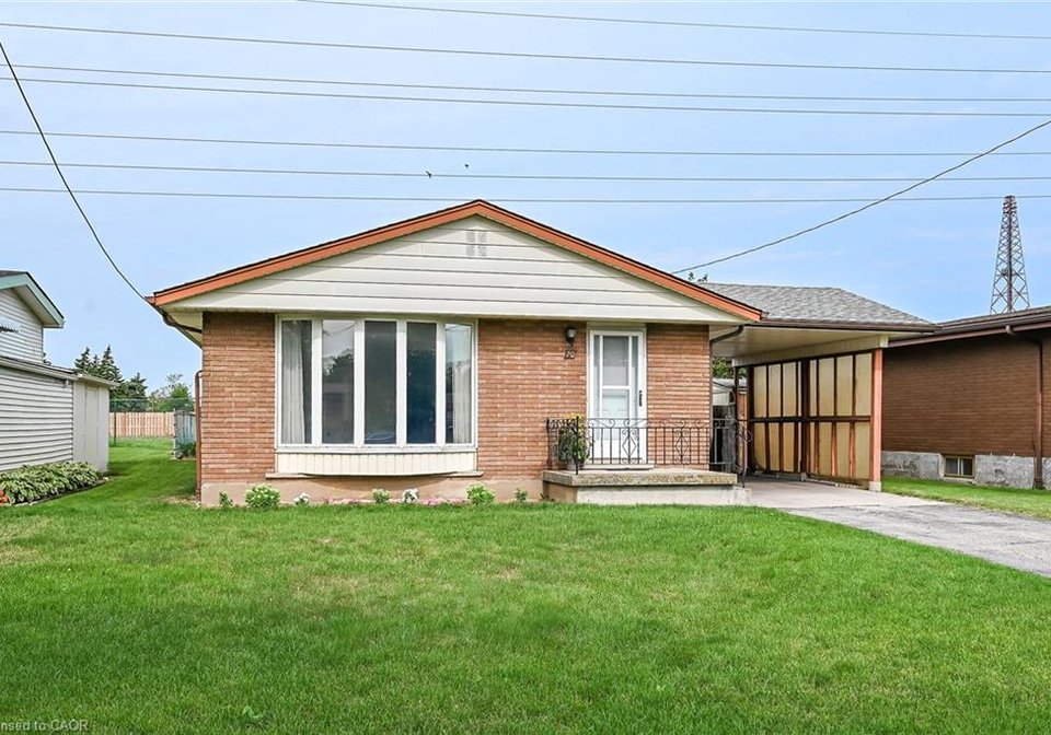 70-bishopsgate-avenue-hamilton-ontario-40852151