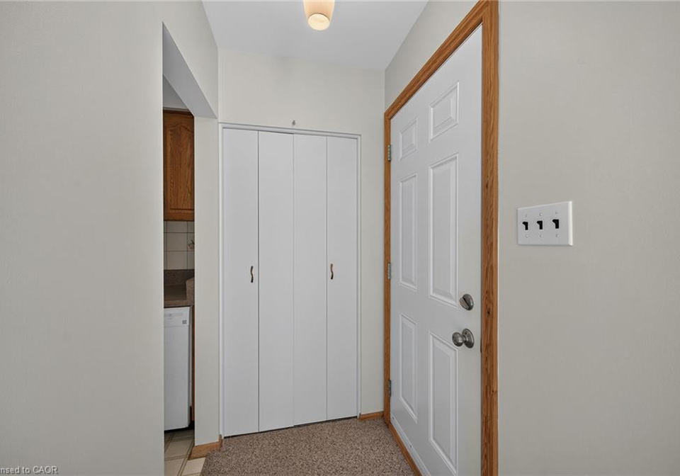 70-bishopsgate-avenue-hamilton-ontario-40852151