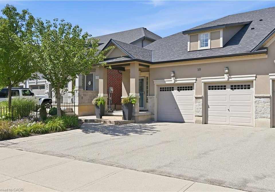 10-kopperfield-lane-hamilton-ontario-40852187