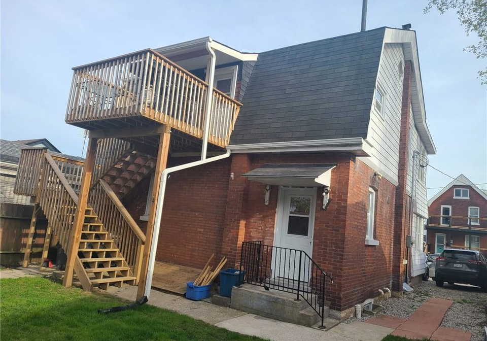 86-victoria-street-brantford-ontario-40852197