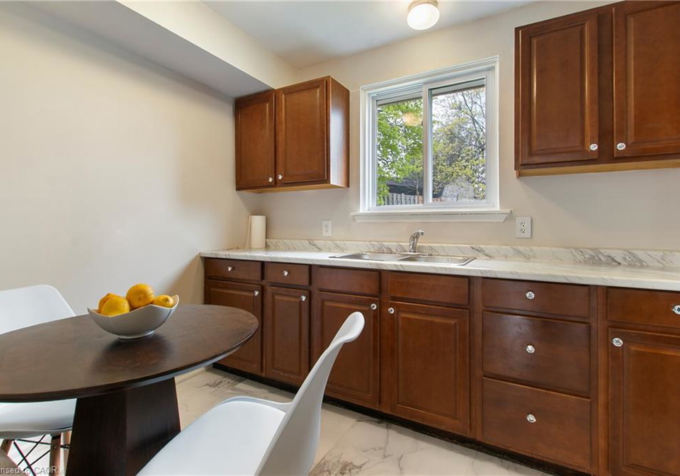 29-woodlawn-avenue-brantford-ontario-40852231