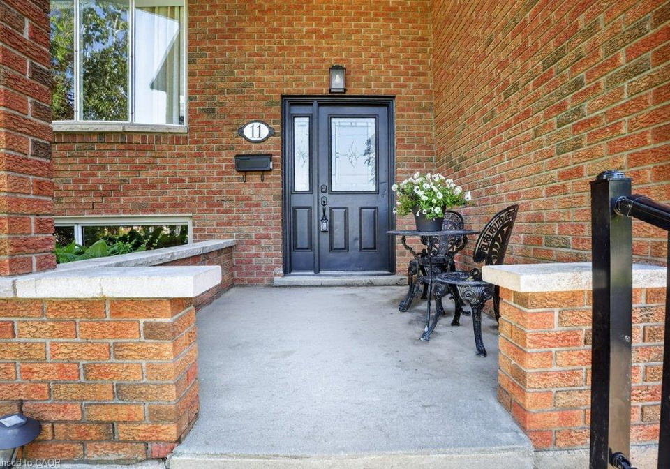 11-graywood-court-kitchener-ontario-40852263