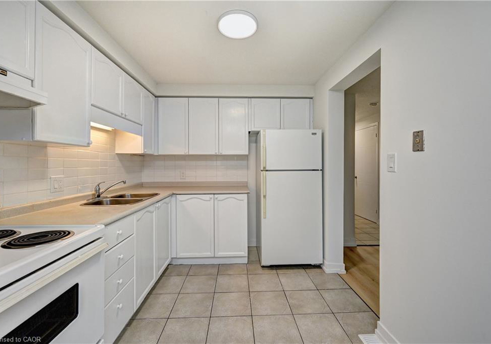 16-hartley-court-cambridge-ontario-40852310