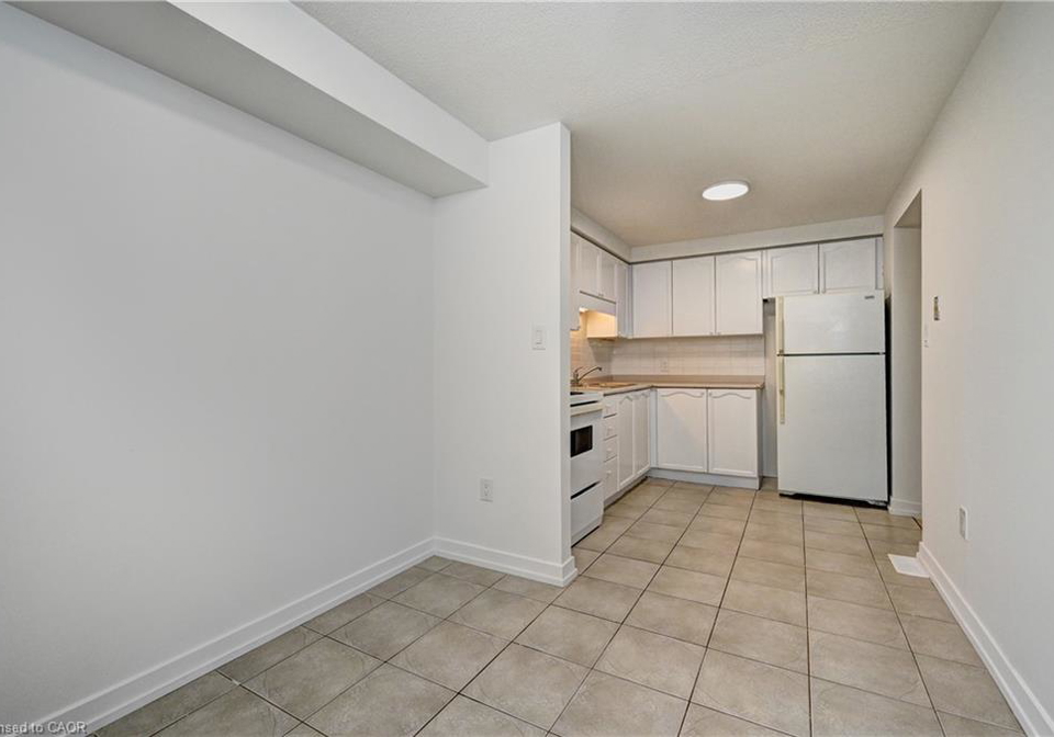 16-hartley-court-cambridge-ontario-40852310