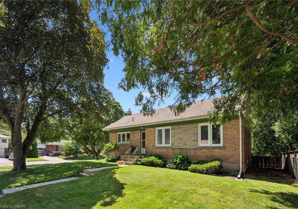31-torrance-crescent-guelph-ontario-40852317