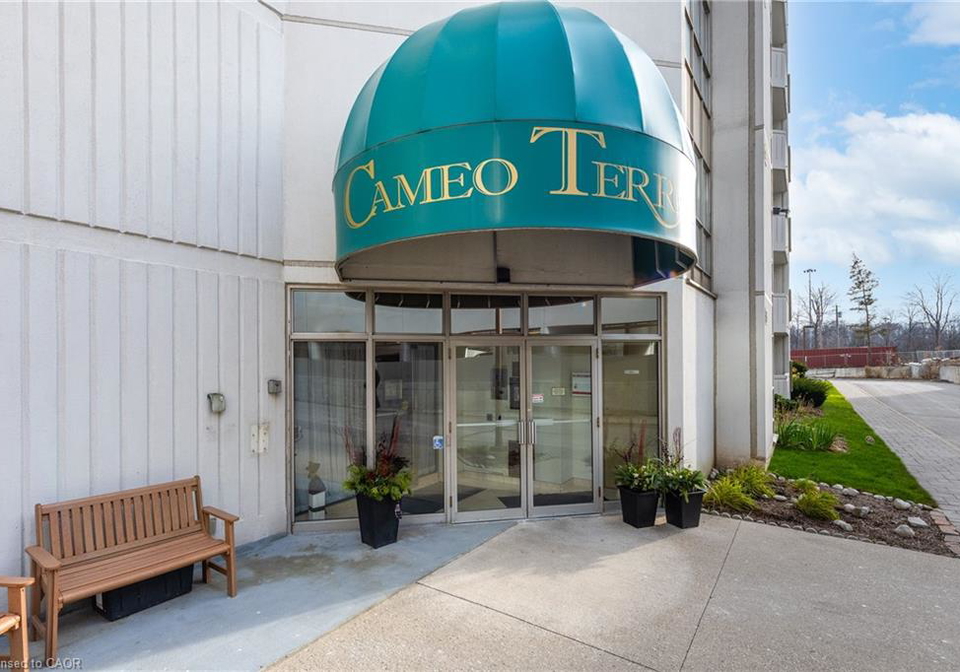 3267-king-street-e-kitchener-ontario-40852322