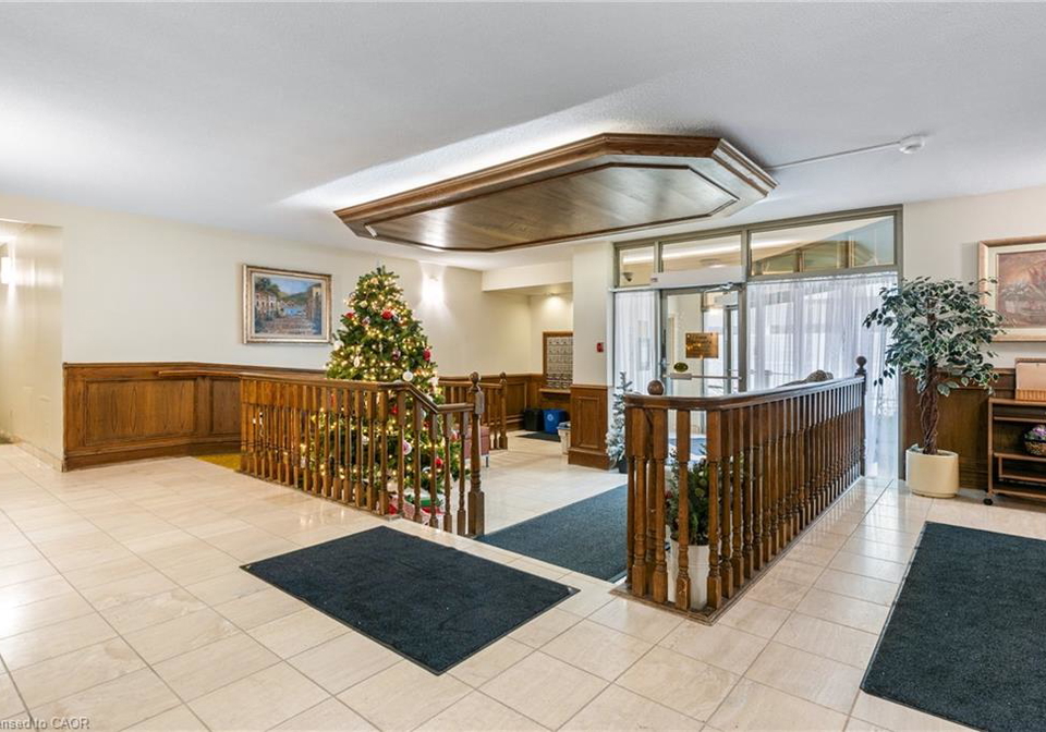 3267-king-street-e-kitchener-ontario-40852322