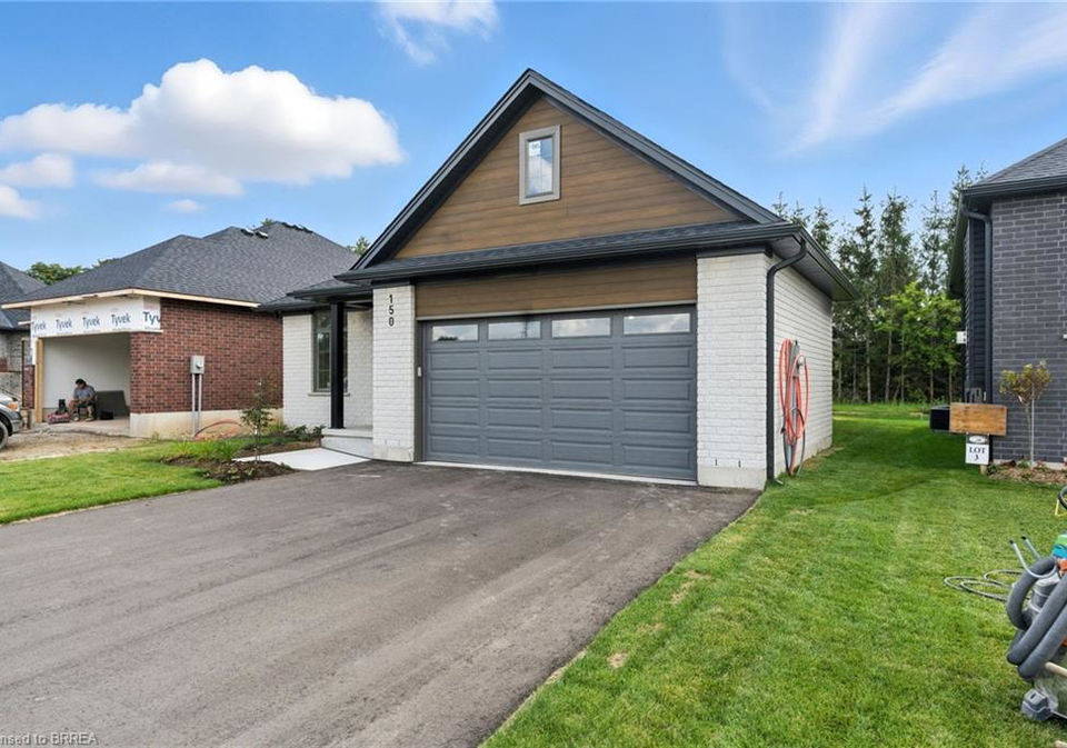 150-vanrooy-trail-waterford-ontario-40852324