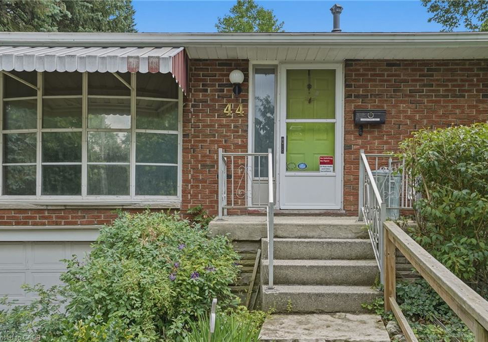 44-mcdonald-court-waterdown-ontario-40852329