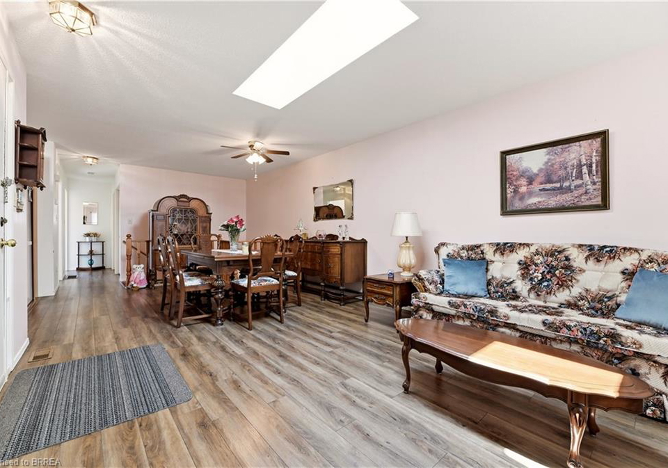 1030-colborne-street-e-brantford-ontario-40852333