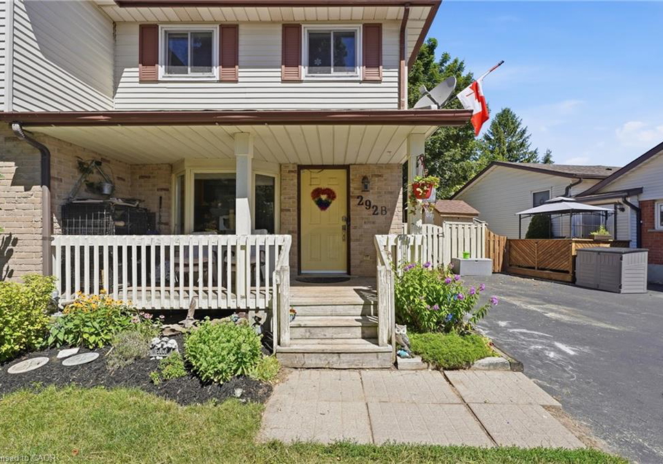 292-mayview-court-waterloo-ontario-40852339