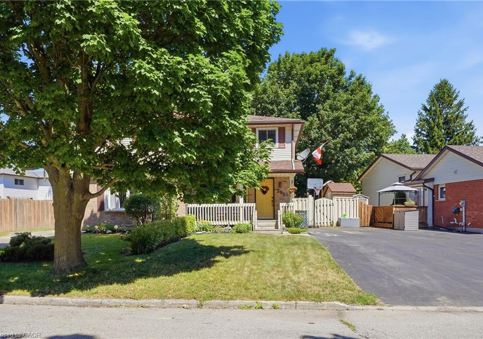292-mayview-court-waterloo-ontario-40852339