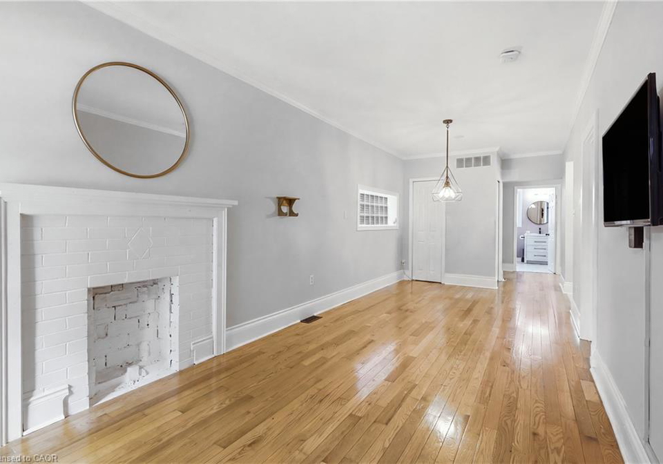 34-east-24th-street-hamilton-ontario-40852343