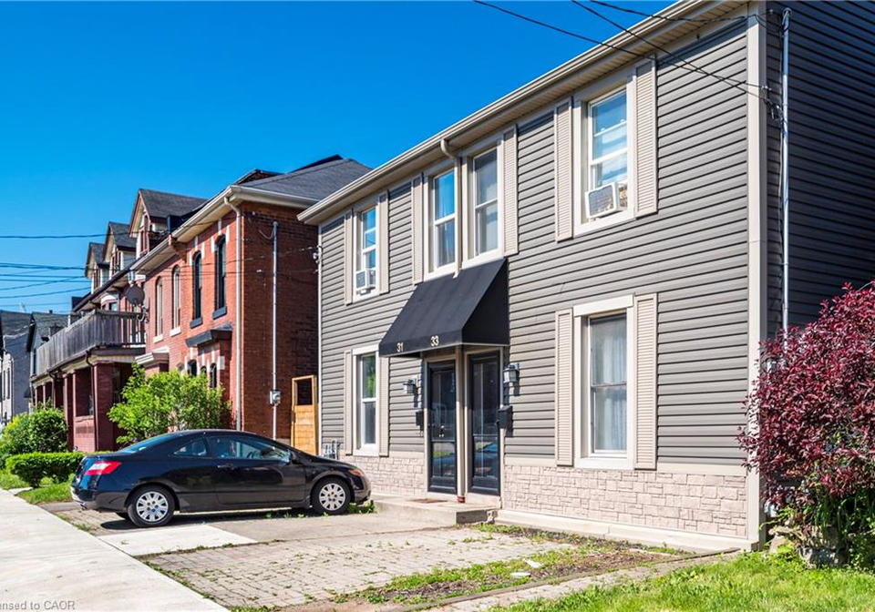 33-railway-street-hamilton-ontario-40852348