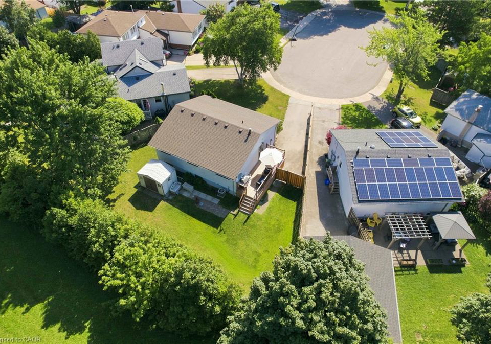 46-brett-court-hamilton-ontario-40852349