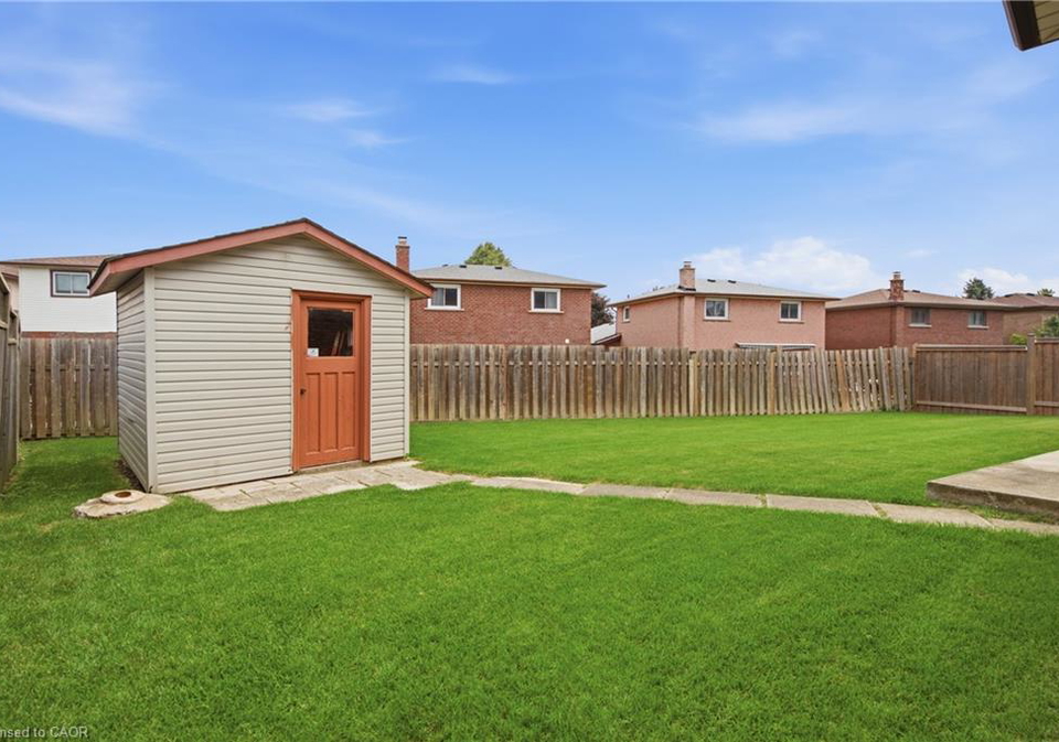 18-marcel-place-hamilton-ontario-40852357